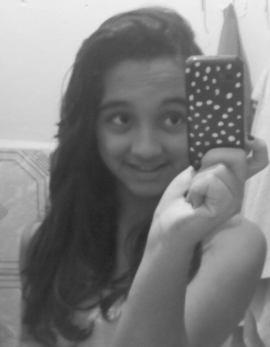 sou feia / tenho 14 anos/ tenho um tumblr http://t.co/lWJvm9yAJk .