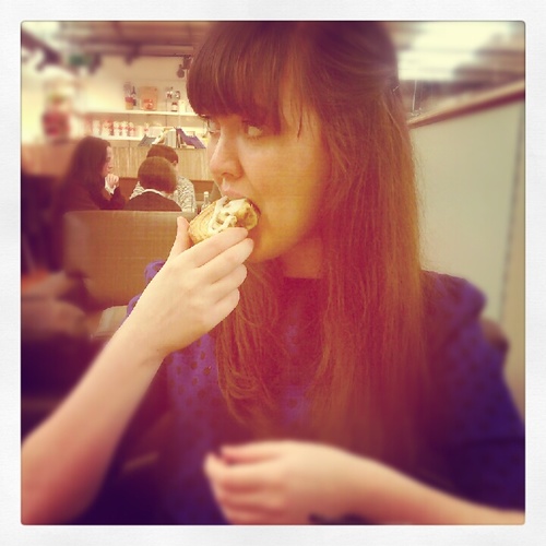 hi I'm Fran... New to Twitter... I love @eefs_kol ;)