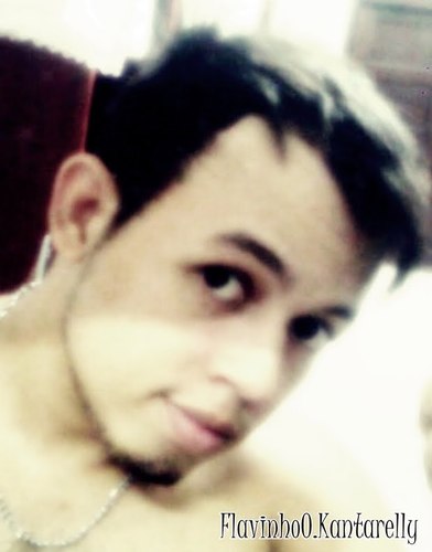 Sou um carinha a frente do meu tempo. 23 anos. ariano. Corinthiano de corpo e alma. 1º em vida : Deus