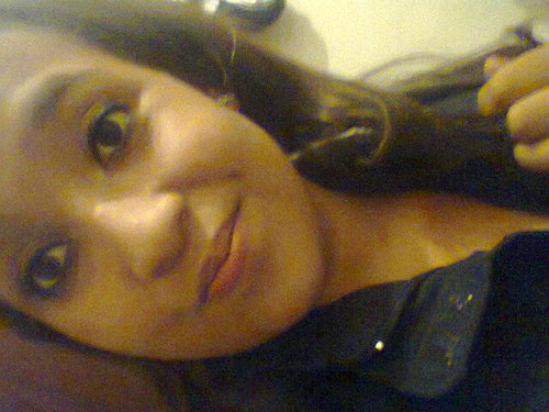 Sou a Gulosa Do @BruninRosa
adoro msc pc net beija na boca se diverti adoro tudo de booom :)