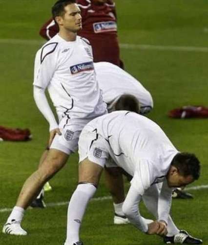 Funny pictures and news from the world of football.
It's all sh*ts and giggles.
Email us at DaftFooty@gmail.com with pictures or news and we will tweet it!