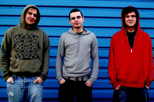Making Music and Felixstowe Fresh. #original #unsigned #rap #rock
http://t.co/AkE6ijG5