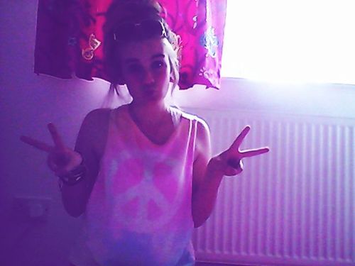 ALEKS FOLLOWED 27/06/2012 :D joshette since the start and forever♡ aleks josh...... yeah i love him:D 27998AC5  add me (: