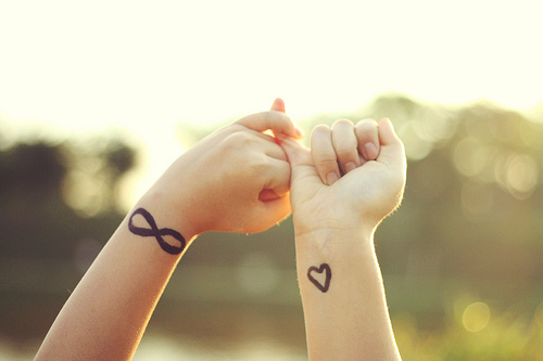 Frases, Trechos de musicas, Versos      e muito mais. #Follow