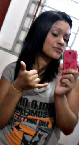 capricorniana , 23 anos, casada @wendelcb10 s2 , prima @SuaBobinha_ haha'