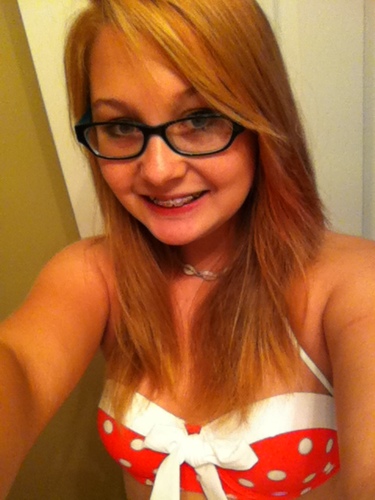 Im Brianna&&Im Rlly Cool Once Yuh Get To Kno Me....I Like Cookiezz&&I LOVE Blood On The Dance Floor:) My Favorite Color Is Black&&Favorite Song Is Bewitched:)