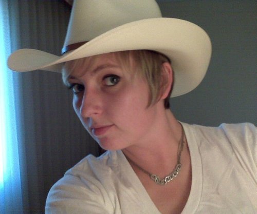 undrcovrbrthr's profile picture. I'm what Donald Trump would call "Hacker Defense".