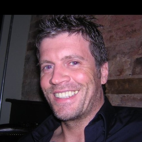 simondisco's profile picture. Northern. Red.