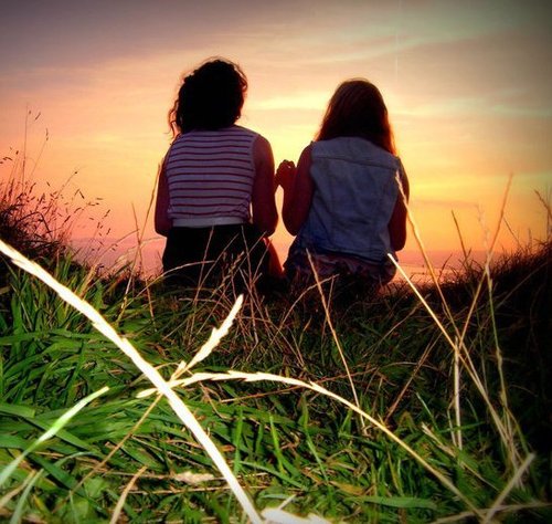 FOLLOW US! WE LOVE YOUU. new to twitter here, just two girls. songs that we all love. oh and we love @justinbieber and all of @onedirection. #teamfollowback