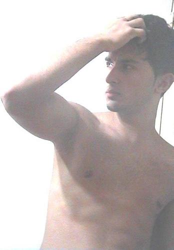 Sou um cara que gosta de viver a vida do jeito diferente !