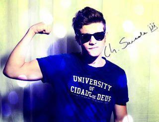 é Apenas Amor e Mais Amor .
Ofs: Favoritos
Madrinha: @ChayLeaoP

Since:21/07/2011