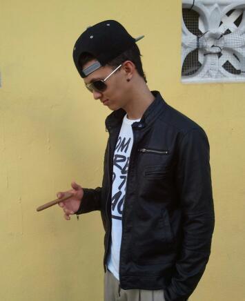 Padre y manejador de la sensacion del momento dentro y fuera PR J-Boy THE GENIUS @Jboysocio