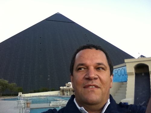 calvesneto's profile picture. 