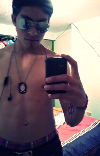 yan_perdomo's profile picture. Bueno pues no hay mucho que decir de mi... Solo dire que hay que disfrutar de cada momento como si fuese el ultimo!... Son palabras de un #GranSabio