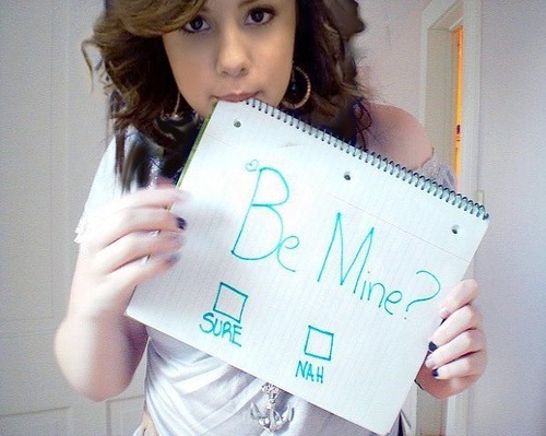 SelenaGBabyRP's profile picture. Selena here.
I'm single, love music, singing, acting
Oh and i'm single
Talk to me babes