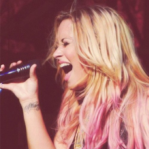 ohdemifaux's profile picture. show me the way to reach your heart. where do i start?