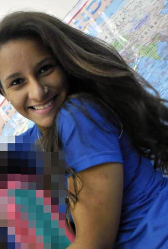 Musicaa&ChoocolateBranco ♥ , Nanica , Goorda, feeia ,Solteira *---* , Maana da Lindaa da @_Pretaa_ ,   #
Seegui ai vaai ,Sigo dvoltaa (:
# _ 2Beeijos ;*
