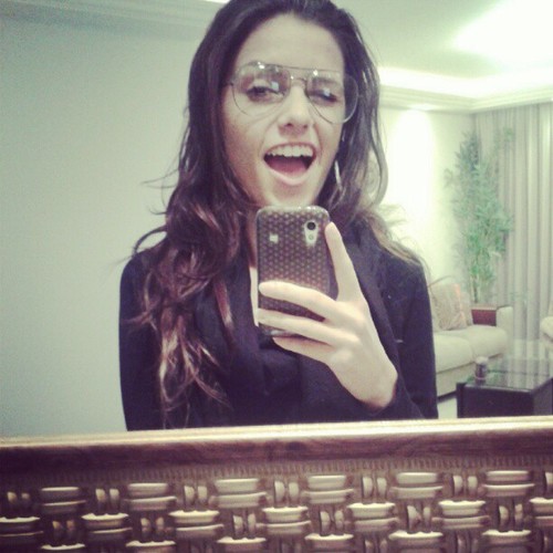 um fã clube pra @rocha__re . SIM! EU ADORO ELA! ela me seguiu no dia 06/04/11 ♥