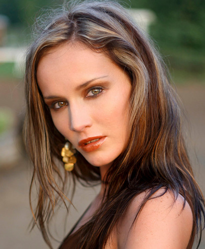 charterjasmine's profile picture. 