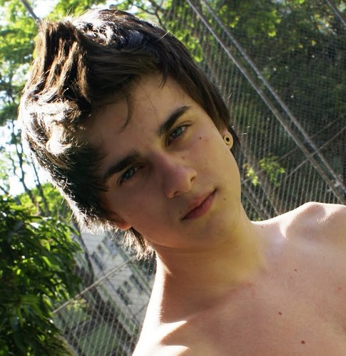 ningume le isso mesmo ..
