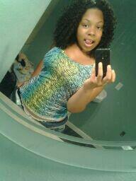 follow me i'll follow back, #TeamFollowBack , s/o to @itsJUJU_boo for making this for me :)