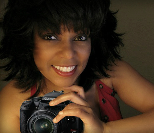 eyesonuphoto's profile picture. Twitter feed for photographer and writer eyesonuphoto. Sharing her love of art, love and life.