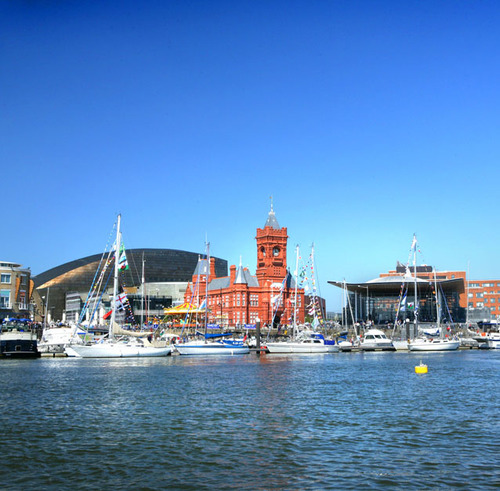 Visit Cardiff Bay, a range of attractions, restaurants, and entertainment venues, events info & a ‘croeso cynnes!’