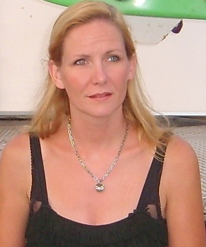 Business woman, hard working and a mother of 5 - love to be busy