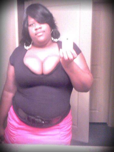 Tarebaa Brazil / Twentyy Years Old ; 
^_^  :) C/o 2o12 ! #FollowMe & Imaa #FollowBack /