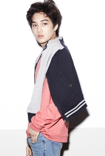 i love exo-m and exo-k _ especially kaiii wuww love him so muchhhh