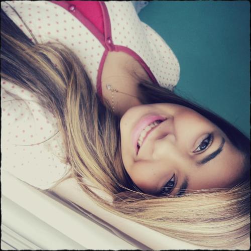 Não importa o que eu diga pra você sobre quem sou,na verdade você vai valorizar pelo que vê ,julgar pelo que ouvi e opinar pelo que conheceu.