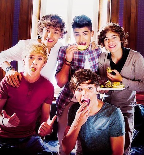 hey everyone im a directioner harrys my faviorte i only follow nice people not haters. bff natalie bell.xx