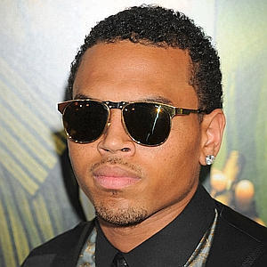 chrisnrown_fan's profile picture. 