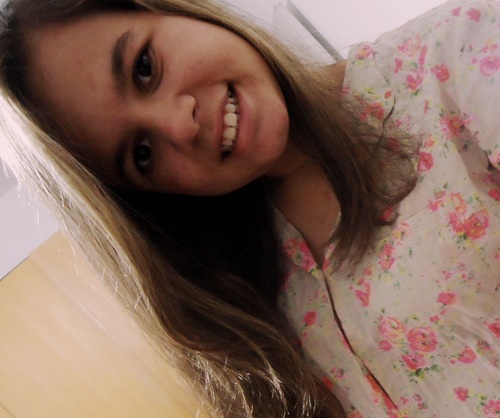 Confie em você, nem tudo está perdido. Trace seu destino, vá atras de sua felicidade, não abaixe a cabeça, capacidade temos, basta determinação e confiança. :}