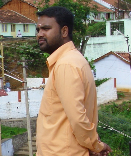 vikramrajns's profile picture. 