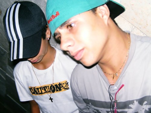 Raiff ferreira 19 anos Fã de Chris Brown Quer sabe mais é ? segue zé ;p
