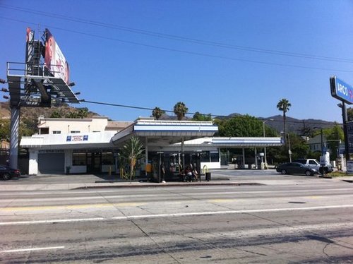 Since 1968 family owned and operated auto repair shop located in the ARCO gas station at the corner of Sunset and Fairfax in Los Angeles.