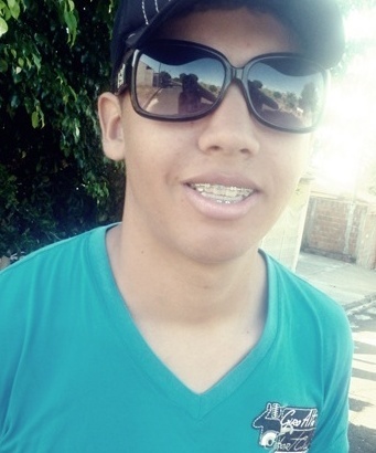As pessoas não sabem nada sobre mim, mas aindaa assim mee julgam...Esse é o segredo da vida. Substituir uma preocupação por outra.. o homem da @_maarysant s2
