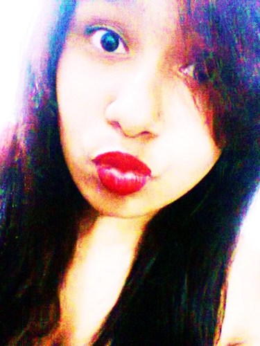 Uma hora feliz, outra triste. Assim sou eu!
Tumblr:http://t.co/PhCsHlqwXl Face: http://t.co/SnkEYeWf2c