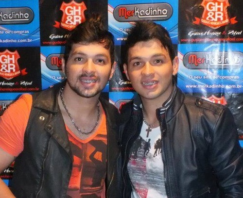 Nos add no Facebook http://t.co/2y4B9xgrde
e curtam nossos vídeos no Youtube...