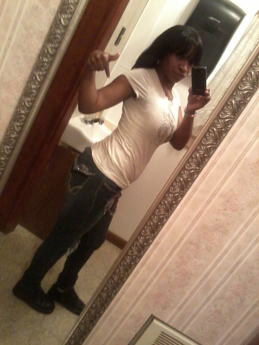 » New York too Virginia «  && found my bestfriend @Beyond_UrBeauty . Follow us && Mention me for #FollowBack .