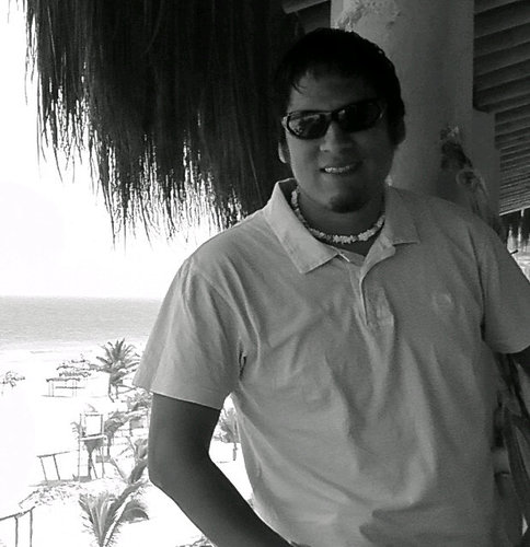 - Estudios: Adm. Industrial, Ing. Industrial.- Job: PPN.- Deportes: Futbol, Tennis..- Pasatimes: Ver películas, Bajar Music, PS3...