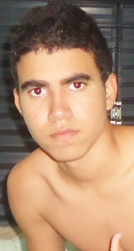 juninhogomes_87@hotmail.com   

 Dessscruze os braços, siga sempre em frentte;;
não espere nada cair do céu. 
Qe, do céu só cai chuva Fiel.

███
