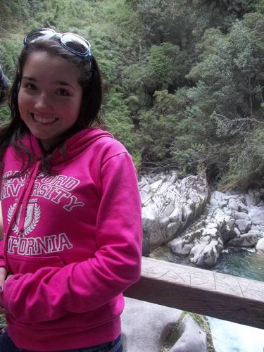 Soy feliz por todo lo que tengo, no me hace falta nada, me gusta bailar Zumba Fitness y amo a Luis Fonsi