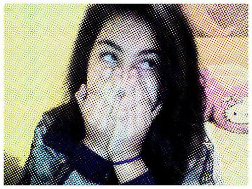 Me gusta comer , reir y soy super alegre y amo a One Direction ♥  SOY DIRECTIONER DE CORAZÓN