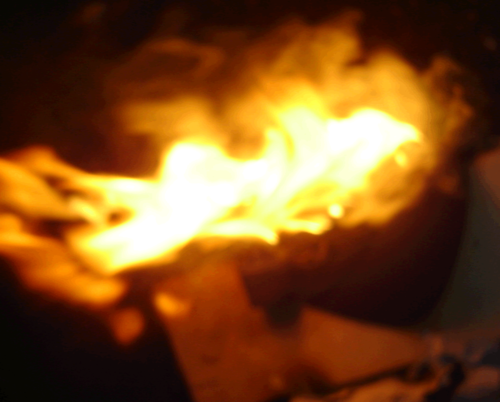 tomsburninghat's profile picture. I like to carry a mixed bag of musings and pocket full of purpose.