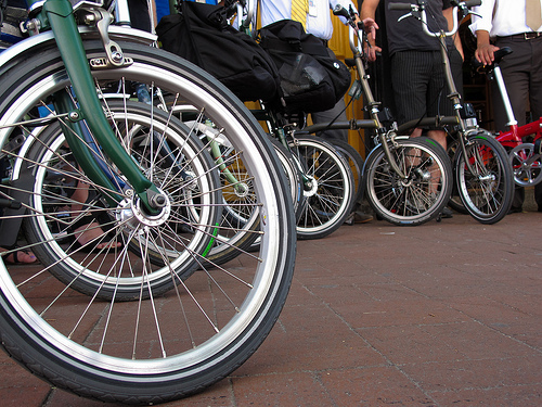 @bikepedantic homesteading on behalf of #BikeDC folding bike contingent. Small wheels, but kinda a big deal. #foldingthunder (profile pic curtsy o @mrtindc)