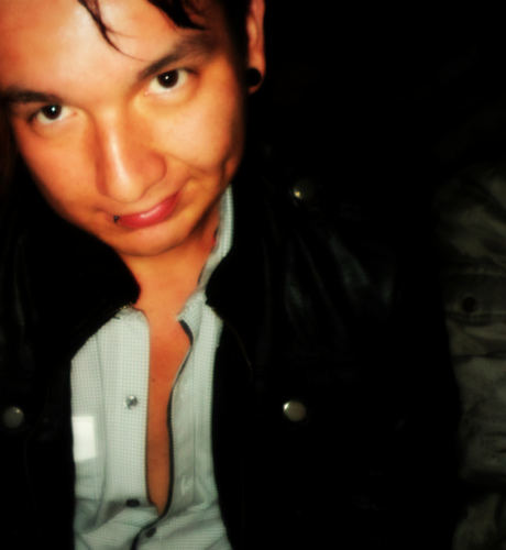 naci y estoy en un proceso  de oxidacion algo normal me gusta la musica, escribir en mi tiempo libre, siempre aprender algo nuevo y experimentar cosas nuevas