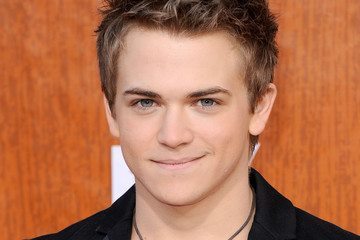 Twitter oficial do cantor e músico Hunter Hayes no Brasil :) . Donas : @MsRebecaMelo , @vickyvalentiny & @HunterHayesBR_ ! (:
