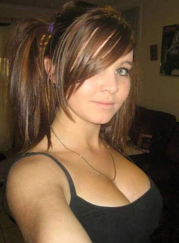 hi, my name is Emma.  I'm just a regular girl lookin for a good time :)